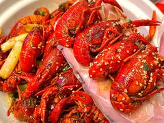 -肥小宝·金牌油焖大虾(襄阳龙虾地标店)