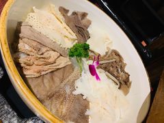 川门毛肚七绝-哥老官重庆美蛙鱼头(西湖银泰十一哥店)