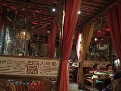 -老牌坊云南鱼豆花火锅(爱建店)
