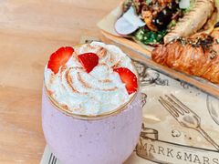 -Mark&Mars Restaurant
