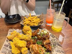 -BHC炸鸡(明洞总店)