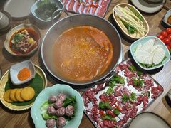 -野山舂·贵州现舂酸汤火锅(鸿通城店)