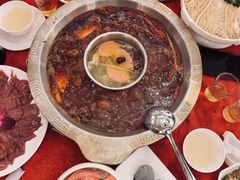 -山城年华老火锅(玉林店)