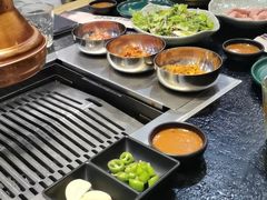 -臻牛烤肉