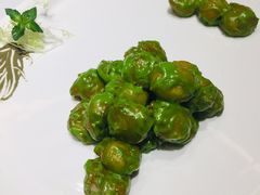 石斛汁沙拉虾球-品粹徽园·家常安徽菜