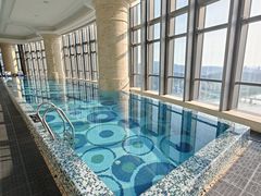 -珠海瑞吉酒店游泳池