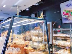 面包甜点陈列柜-巴黎贝甜(华堂新辰汇店)