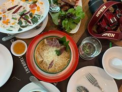 -Chom Cafe and Restaurant