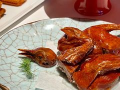 脆皮乳鸽-新荣记(BFC外滩金融中心店)