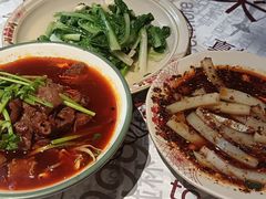 -耙吉吉川味小酒馆(本地人回头店)