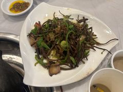 -鲁朗纳麦石锅鸡庄园