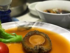 金箔蚝皇扣三头鲜鲍-德米火锅(深圳湾1号旗舰店)