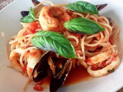 -ROAST coffee & eatery