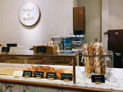 面包甜点陈列柜-WHEAT&BAKER-麥(凯德来福士店)