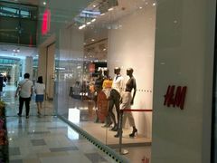 -H&M(鹏欣水游城店)