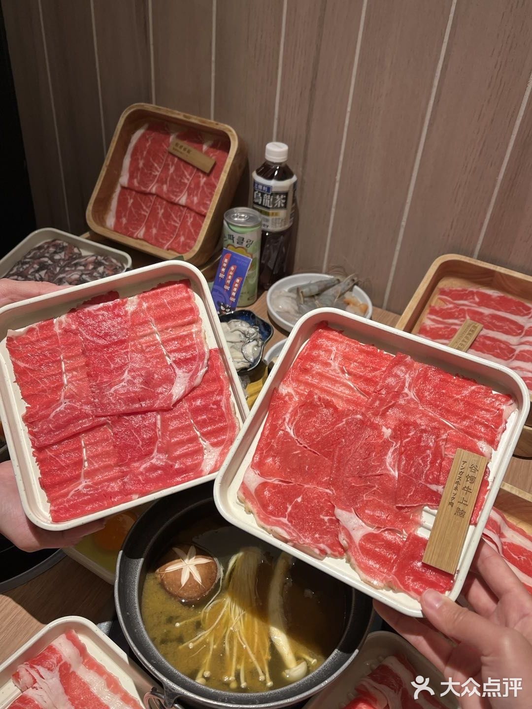 哇哇哇，老板请客  今天部门的人聚餐