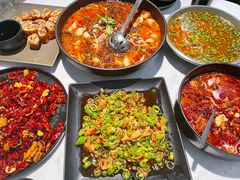 -本来精品川菜(嘉里中心店)