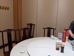 -梅利汴京烤鸭•开封豫菜地标店(东司门店)