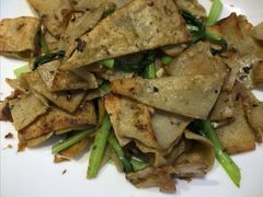 -黄泥岗·地道湖北菜(奥特莱斯店)