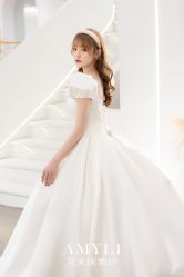 -艾米丽婚纱礼服