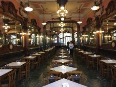 -Majestic Café