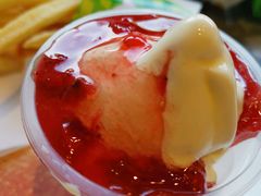 草莓圣代-德克士(海秀东店)