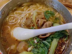 -魔都三兄弟酸辣粉·蘸卤炸串(虹桥万科店)