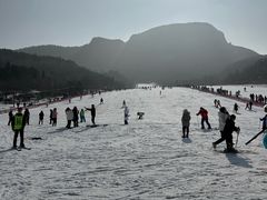 -济南卧虎山滑雪场