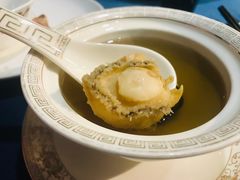 羊肚菌炖鲜鲍-麟1929(外滩店)