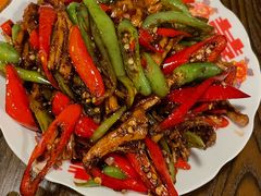 爆炒猪鼻筋-人间半杯·小酒馆创意菜(三里屯店)