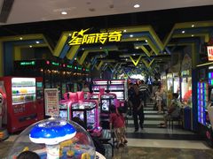 -反斗乐园π·电玩·高空拓展·蹦床(龙华天虹店)