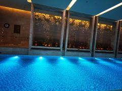 -成都华尔道夫酒店游泳池