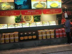 -阿瓦山寨·湘菜现炒·剁椒鱼头王(咸阳总店)