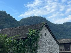 -高荡千年布依古寨旅游景区