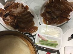 -湖庭壹品鸭王·传统北京烤鸭·别墅私房菜·庭院宵夜(江宁店)