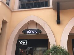 -首创奥特莱斯(西安店)
