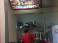 -肯德基(东安路站店)