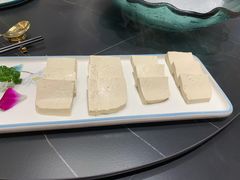 -鼎泰亨·海鲜牛肉餐厅(滨江店)