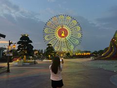 -七彩云南欢乐世界