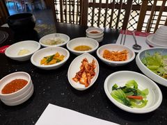丰盛小菜-本家·添百客韩国料理(泰然店)