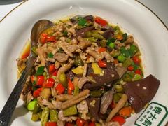 -费大厨辣椒炒肉(高铁吾悦广场店)
