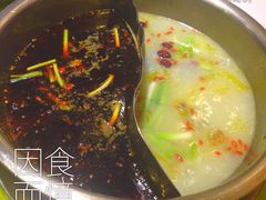 -颜氏双江清水鱼一养身火锅(磁器口店)