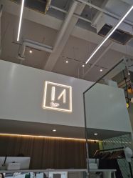 -I+造型烫发染发