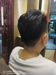 -首脑美发沙龙