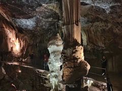 -波斯托伊纳溶洞