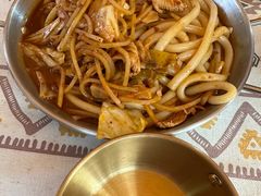 -满格嗦新疆椒麻鸡火锅.炒米粉(川大江安校区店)
