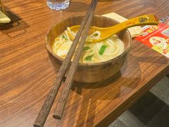 -良米山·云南野生菌过桥米线(上海首店)