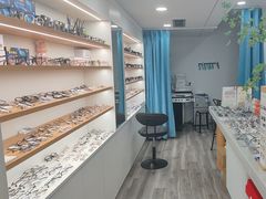 -视野联行眼镜·蔡司·依视路(省体育馆店)