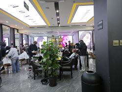 -藤野造型烫染·漂发