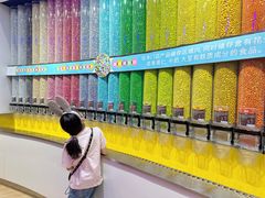 -m豆巧克力世界(上海世茂广场店)